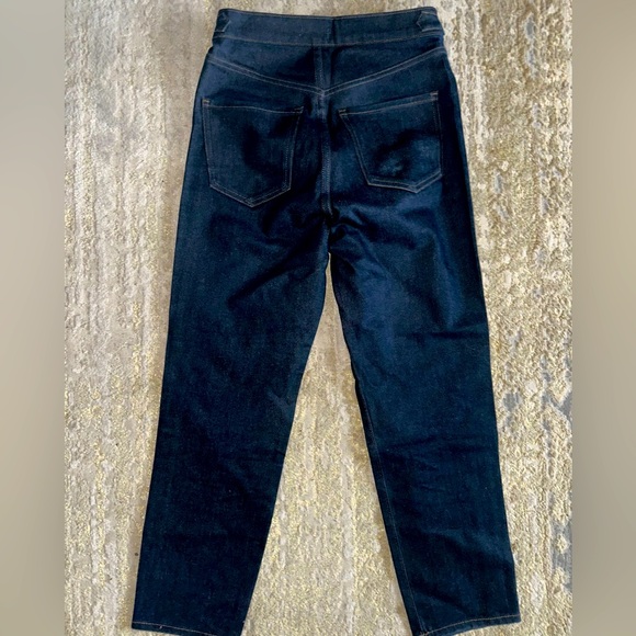 Express Mom 2 - Picture 6 of 6